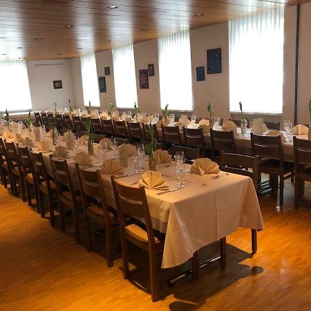 Hotel & Restaurant Stadthof Glarus Exterior photo