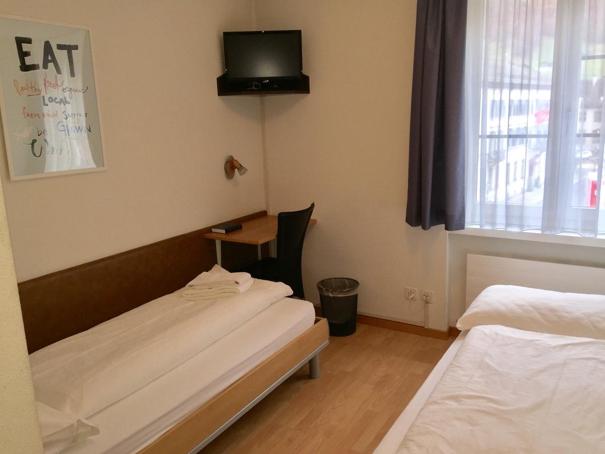 Hotel & Restaurant Stadthof Glarus Exterior photo