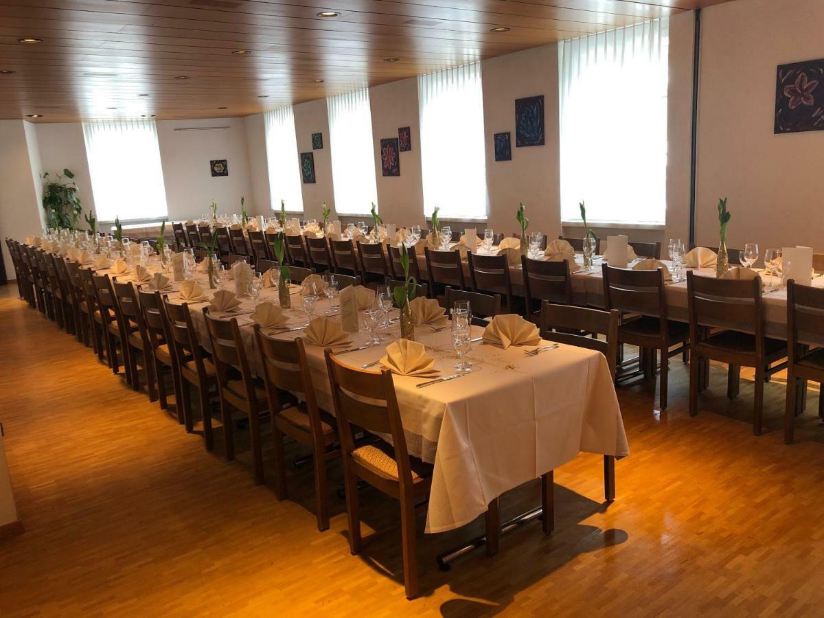 Hotel & Restaurant Stadthof Glarus Exterior photo